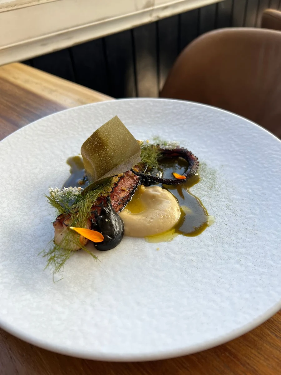 Highlights, Kozy Restaurant