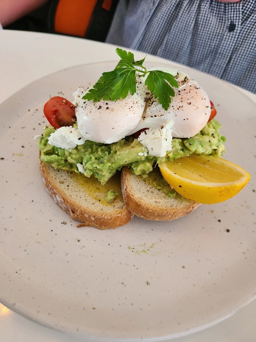Smashed Avocado, Best Mates Cafe