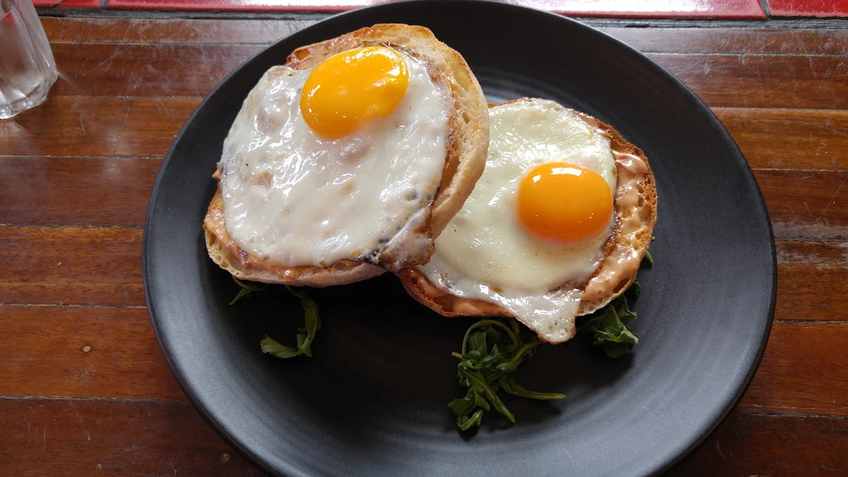 Egg Bacon, Amsterdam Cafe