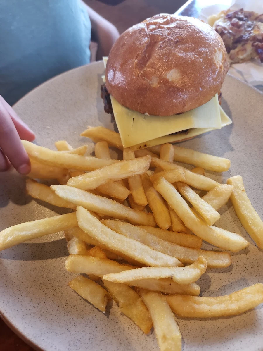 Kids Cheeseburger