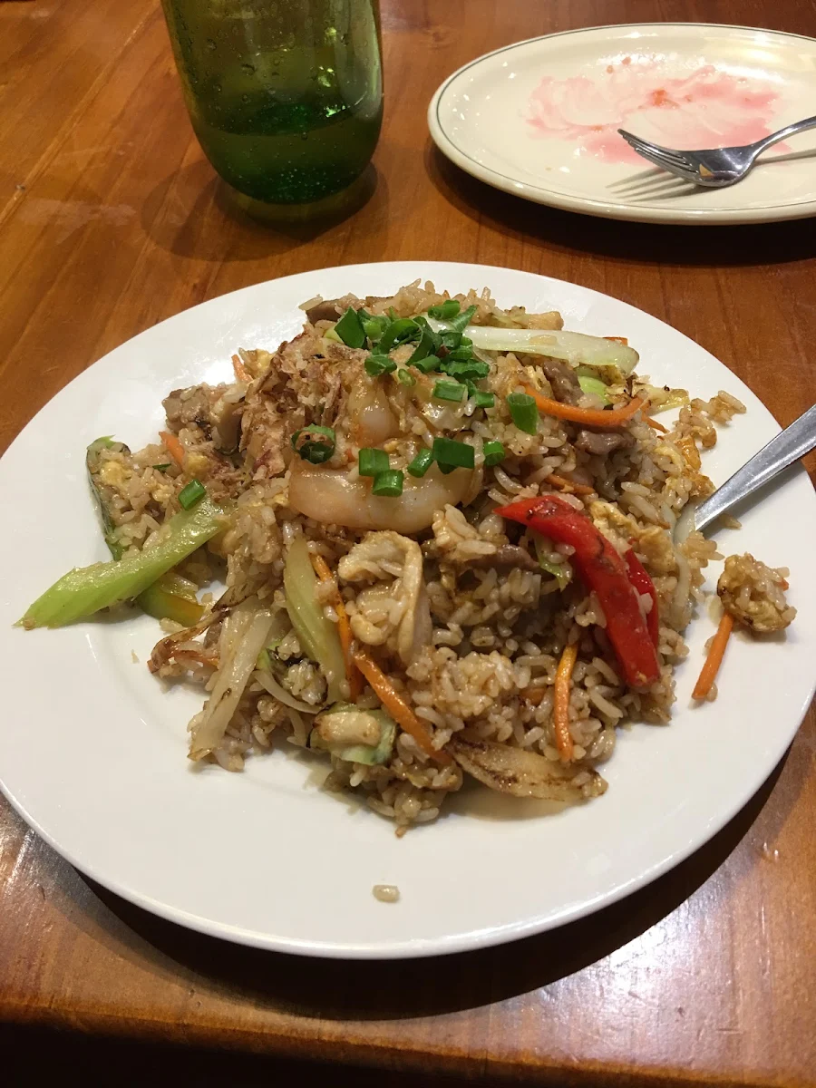 Highlights, Jin Hong Chinese Restaurant