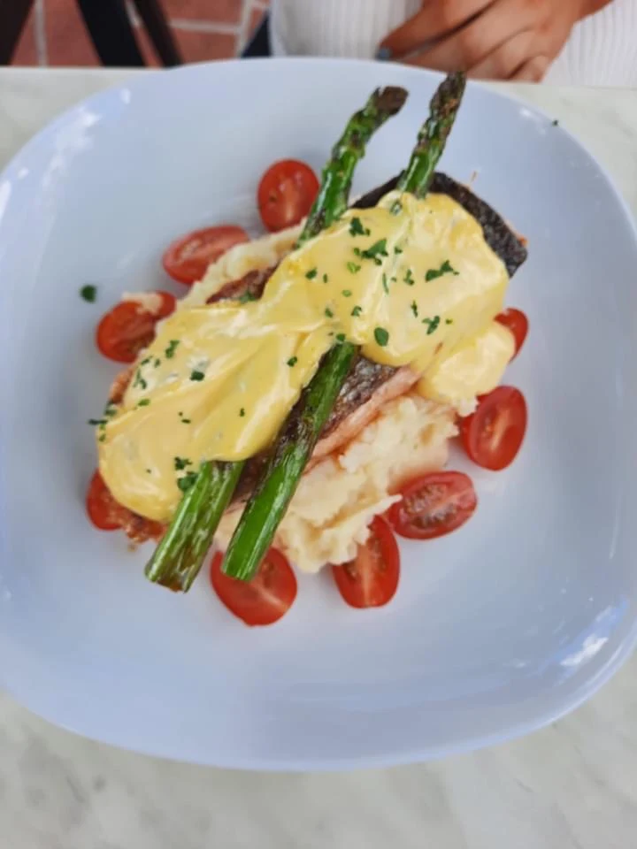 Eggs Benedict W