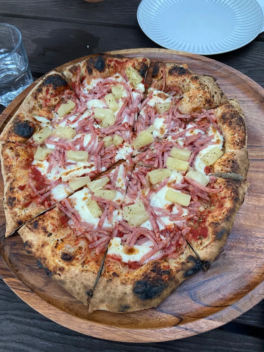 Highlights, Lane 32 Woodfired Pizza Maleny