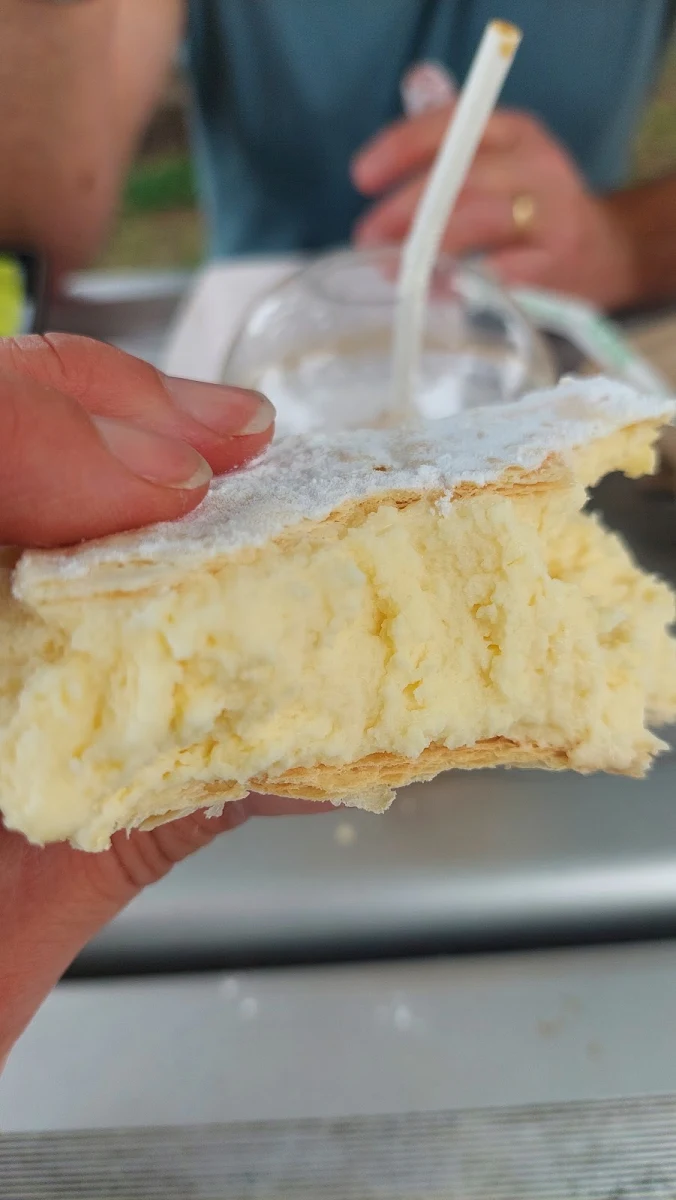 Vanilla Slice, Yea Bakery