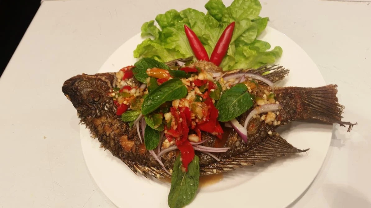 Highlights, At Thai