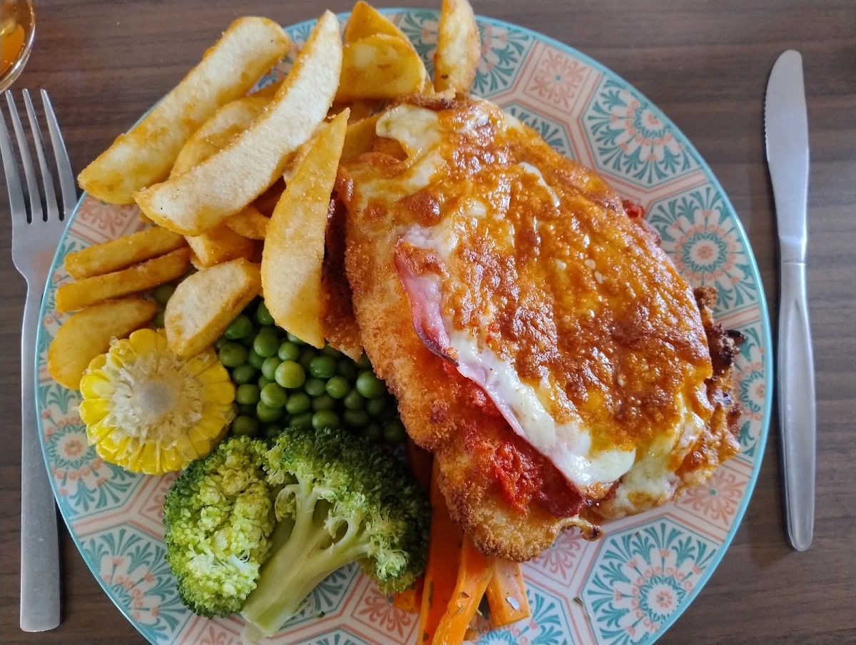 Chicken Parmy, National Hotel