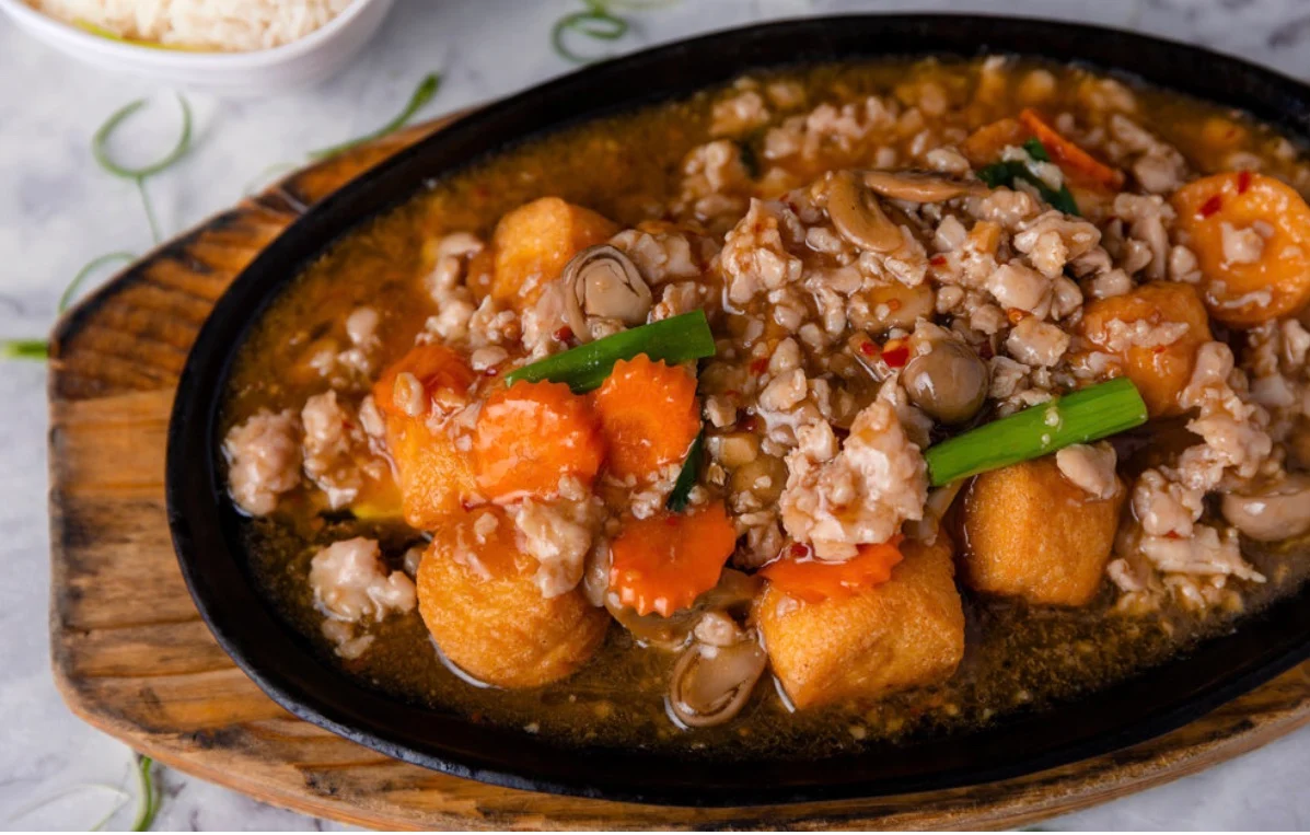 Sizzling Tow Fu with Chicken & Mushroom
