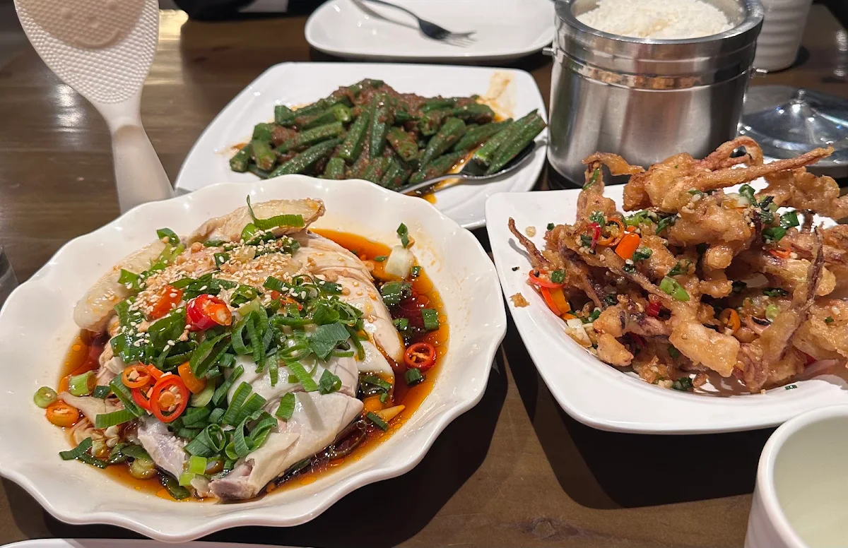Steamed Chicken with Szechuan Sauce