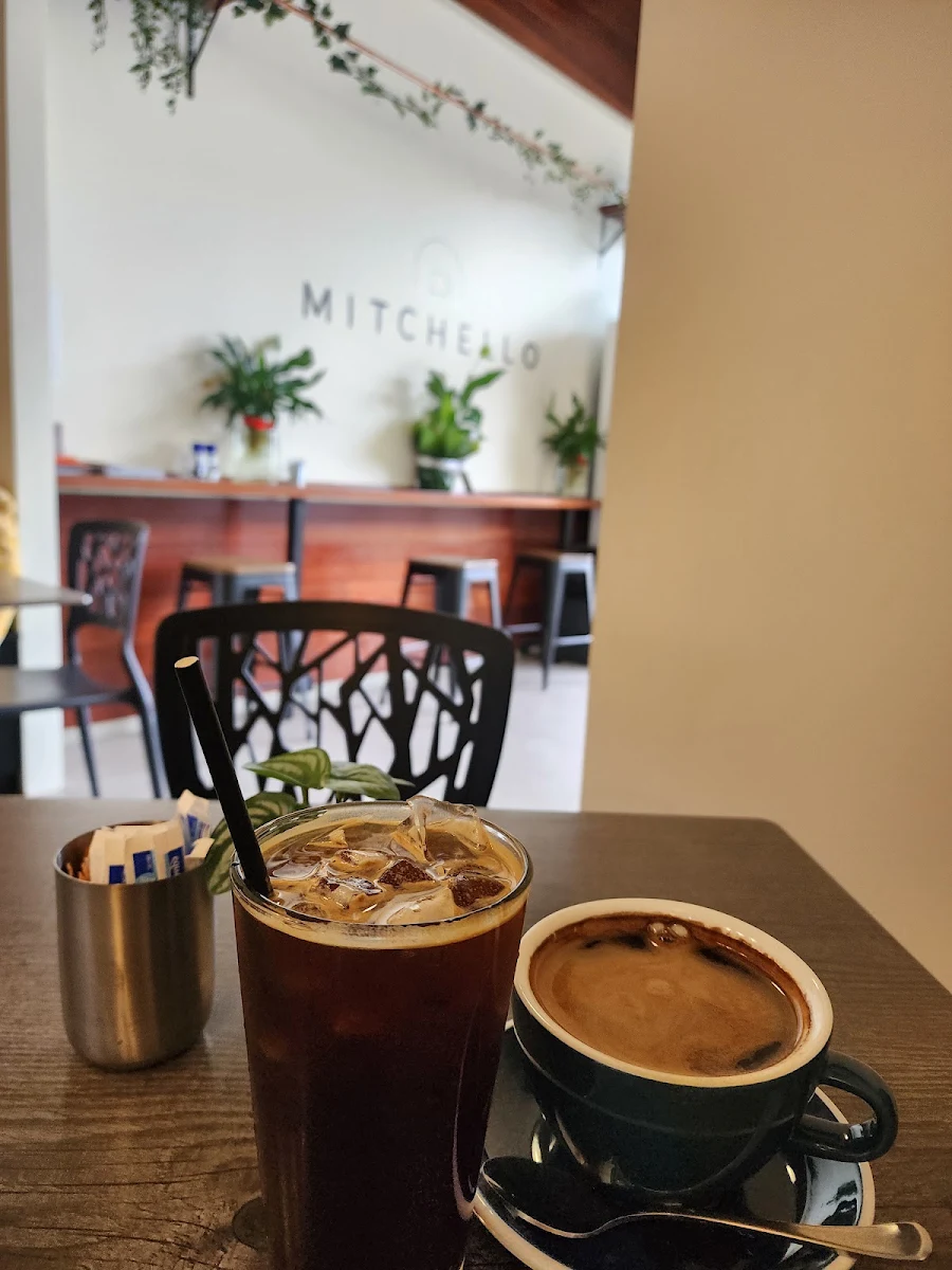 Highlights, Cafe Mitchello