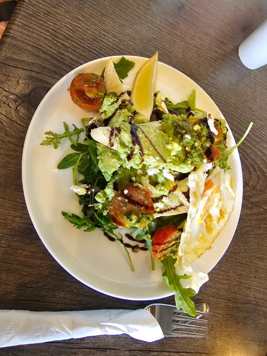 Highlights, Cafe Mitchello