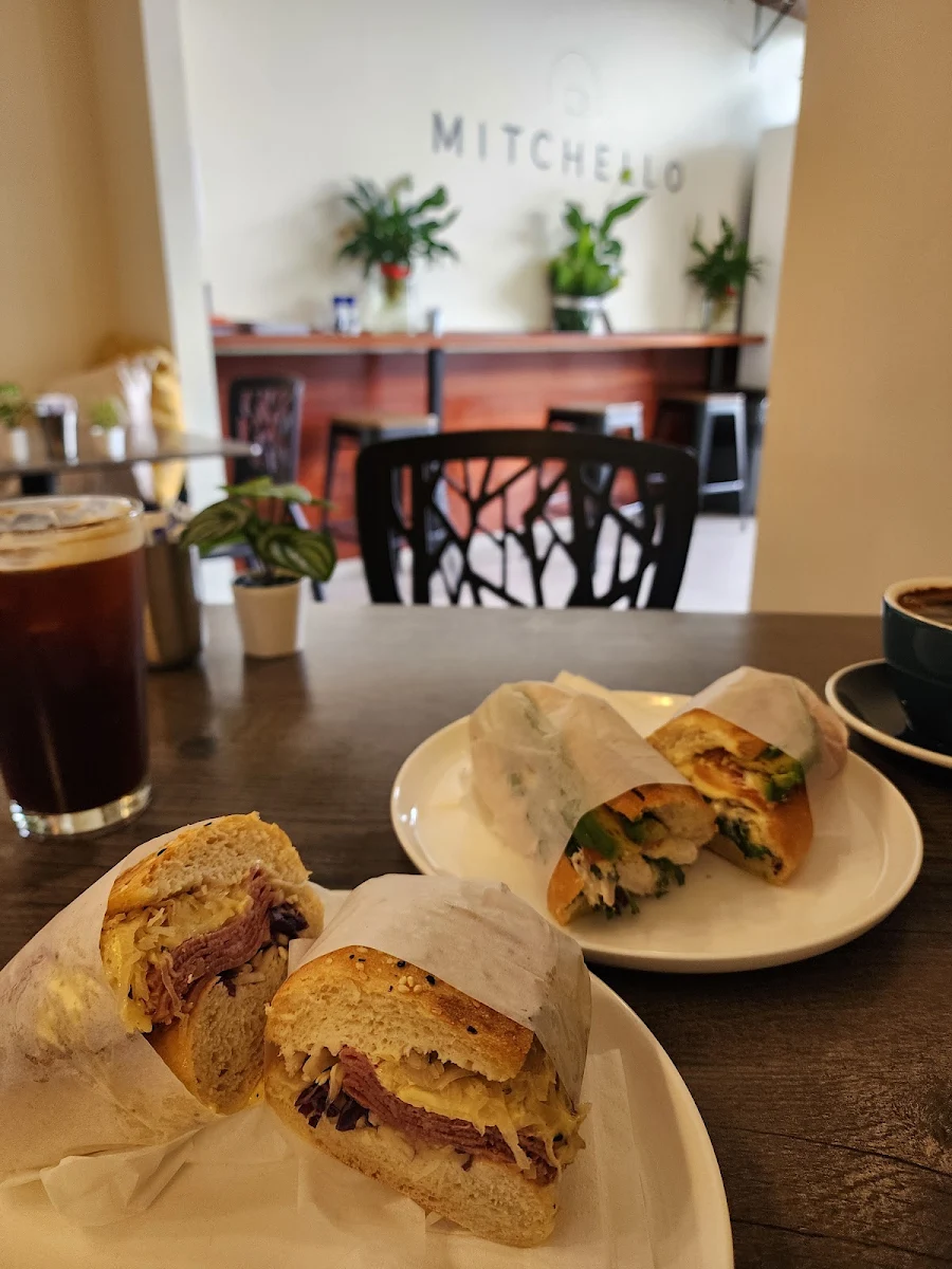 Highlights, Cafe Mitchello
