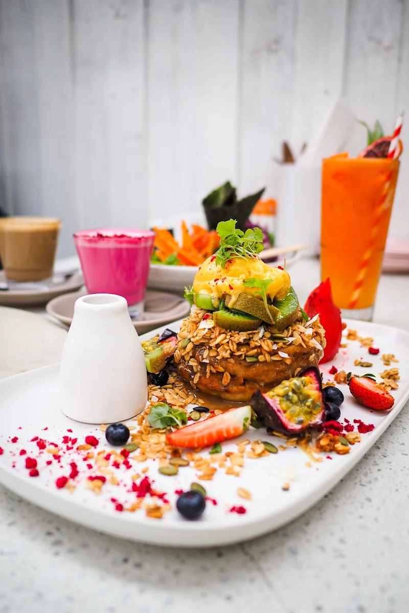 Smoke Salmon & Avo Benny