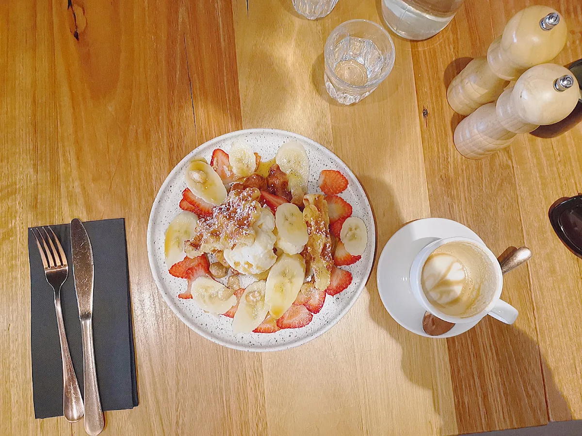Waffle-Rama, Property of Little One