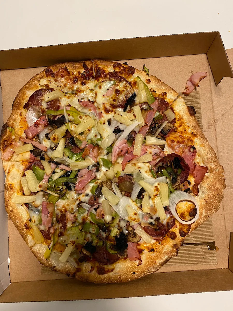 Highlights, Harry's Gourmet Pizza
