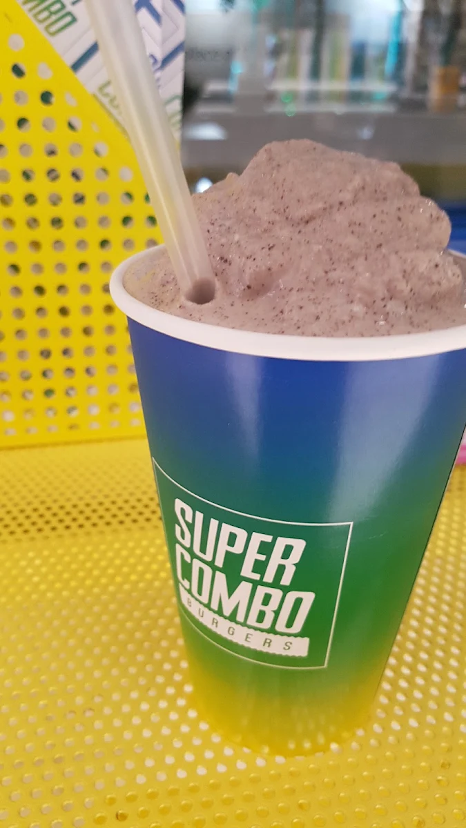 Cookies & Cream Super Shake