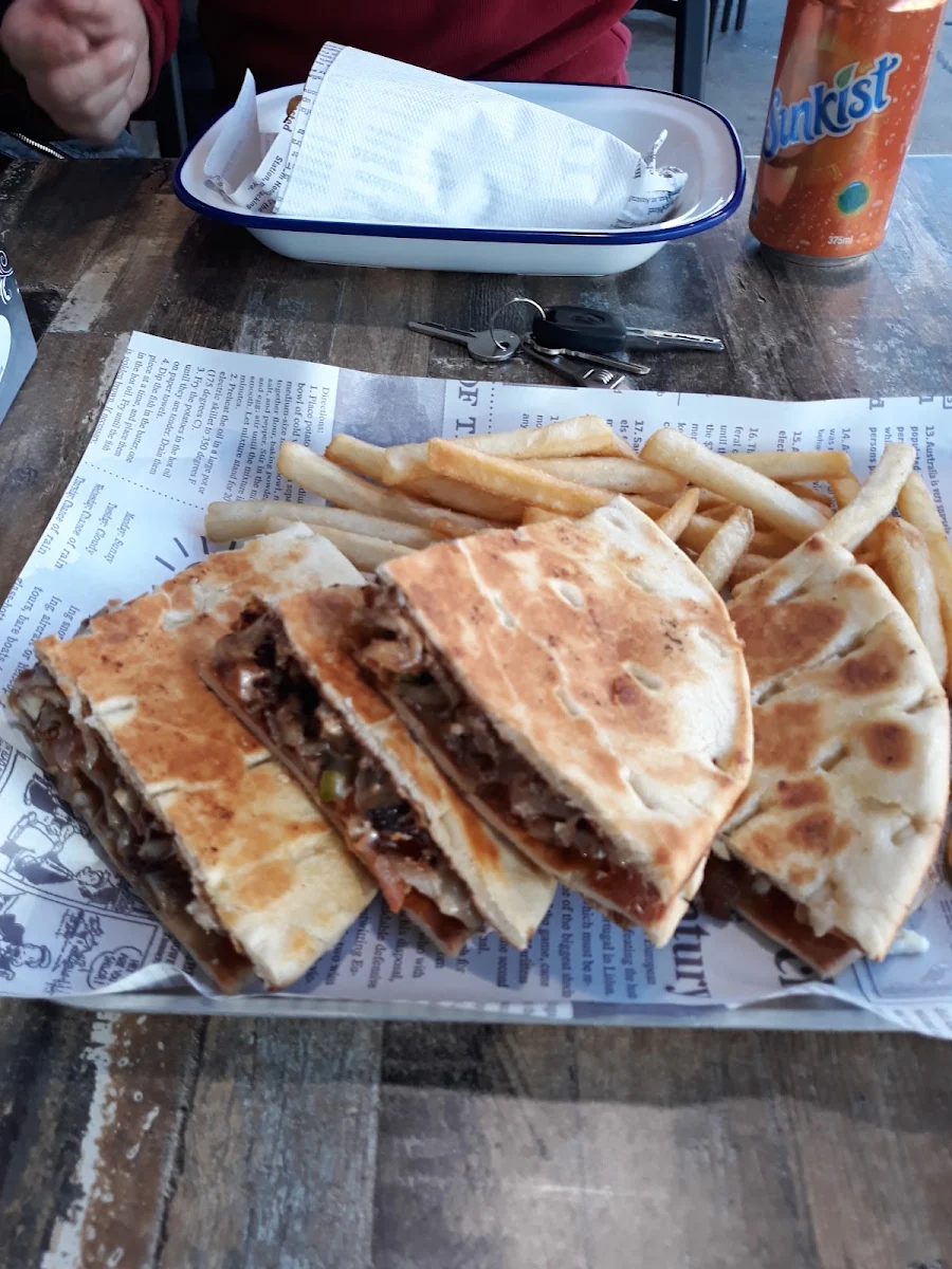 Σκεπαστη, Gyradiko Bexley