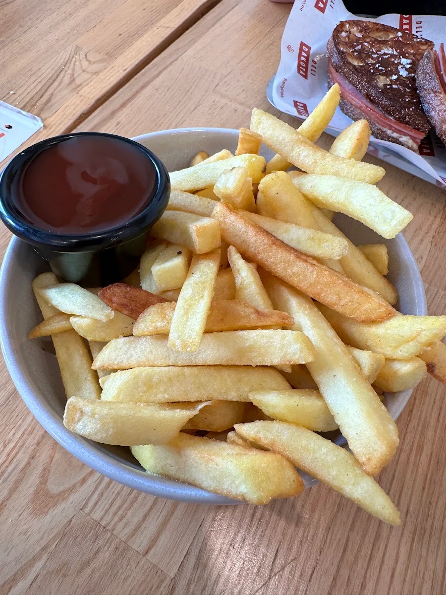 Fries, Deli Dakota Specialty Coffee & Sandwiches