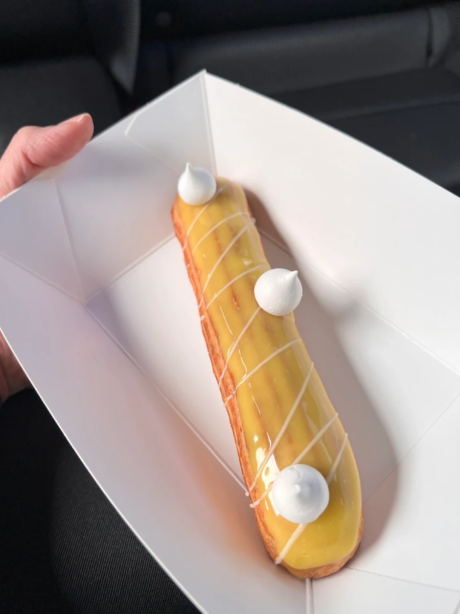 Éclair, Sidoniè Newport