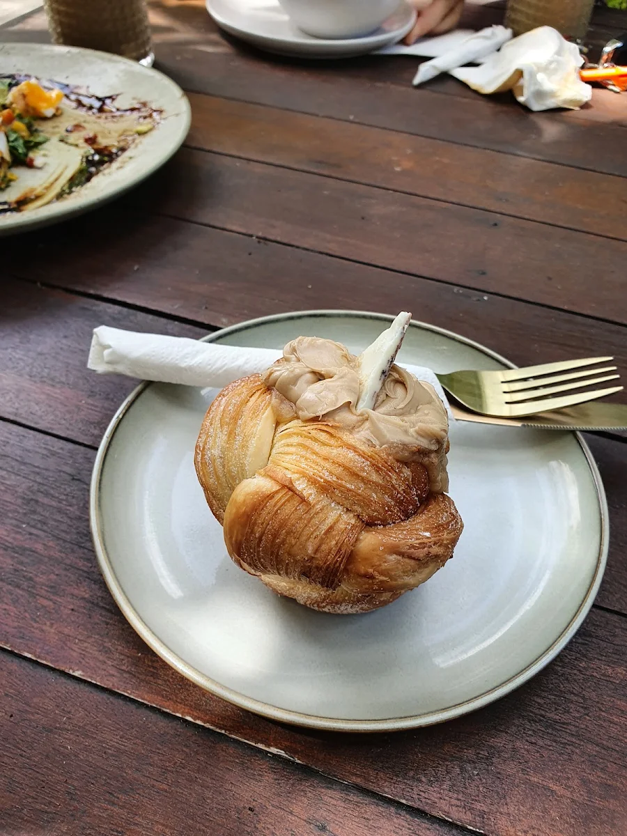 Cruffin, The Hunted Cafe