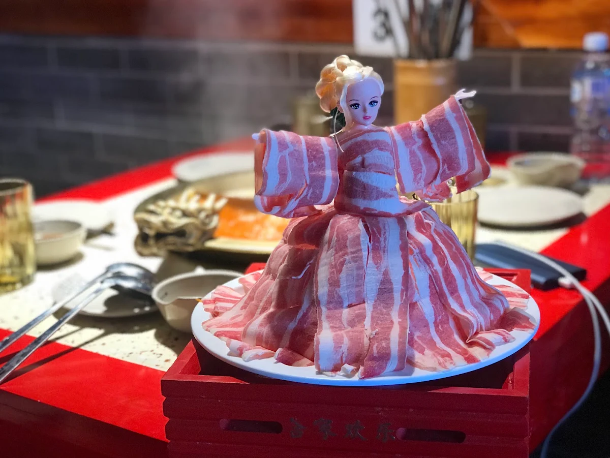 Barbie Beef, Wu Ming Hot Pot