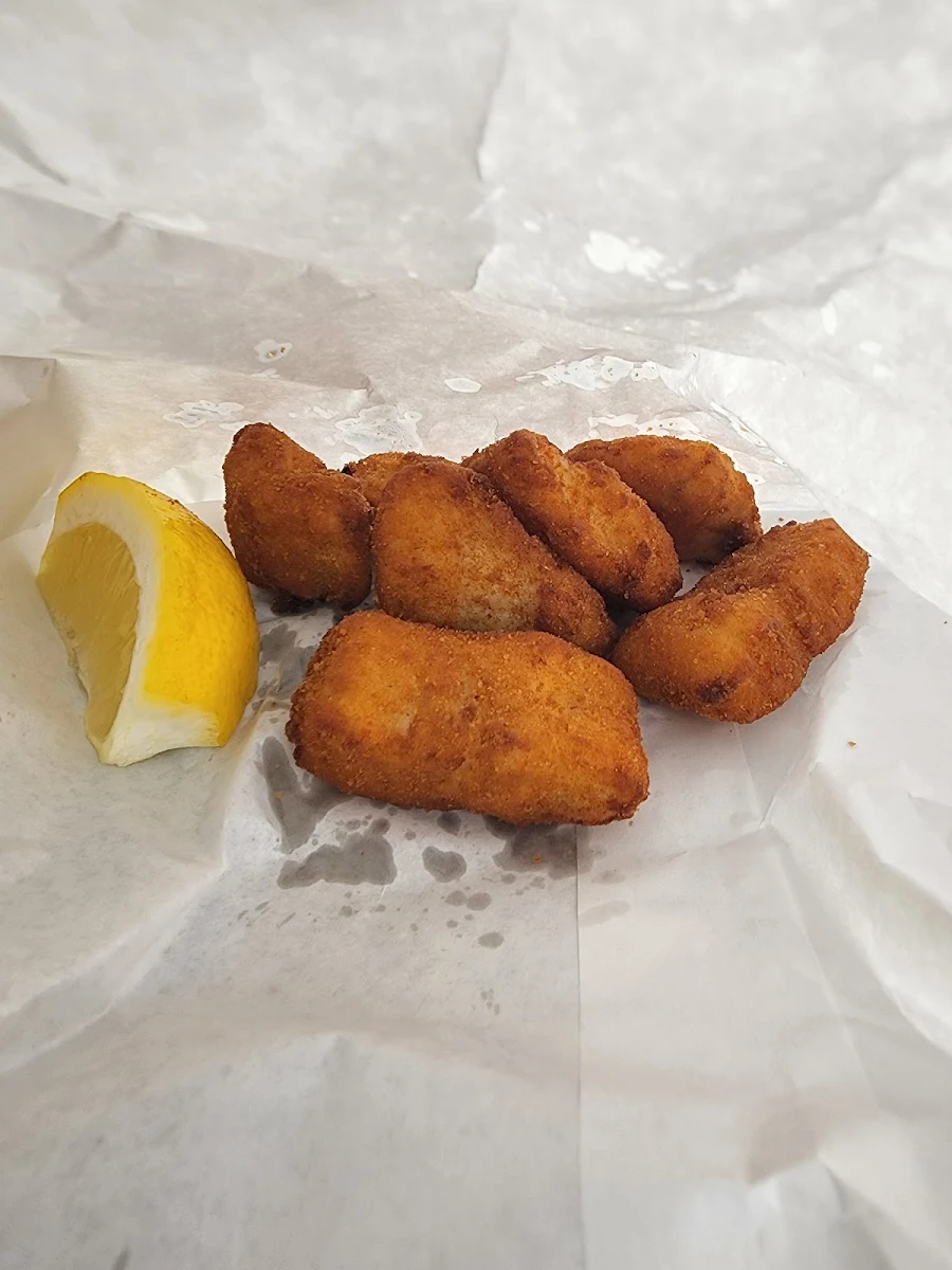 Fish Bites, Baywatch Cafe