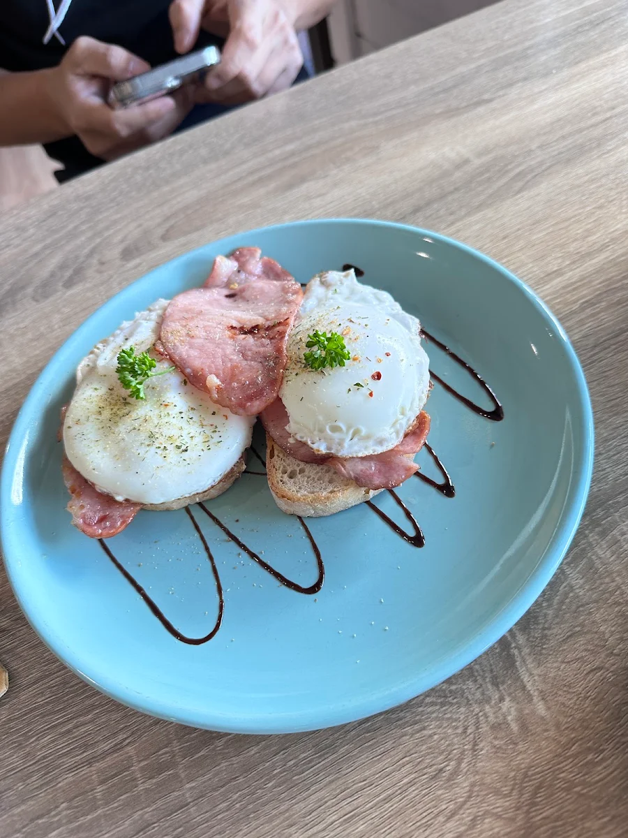 Highlights, The Candy Store & Cafe
