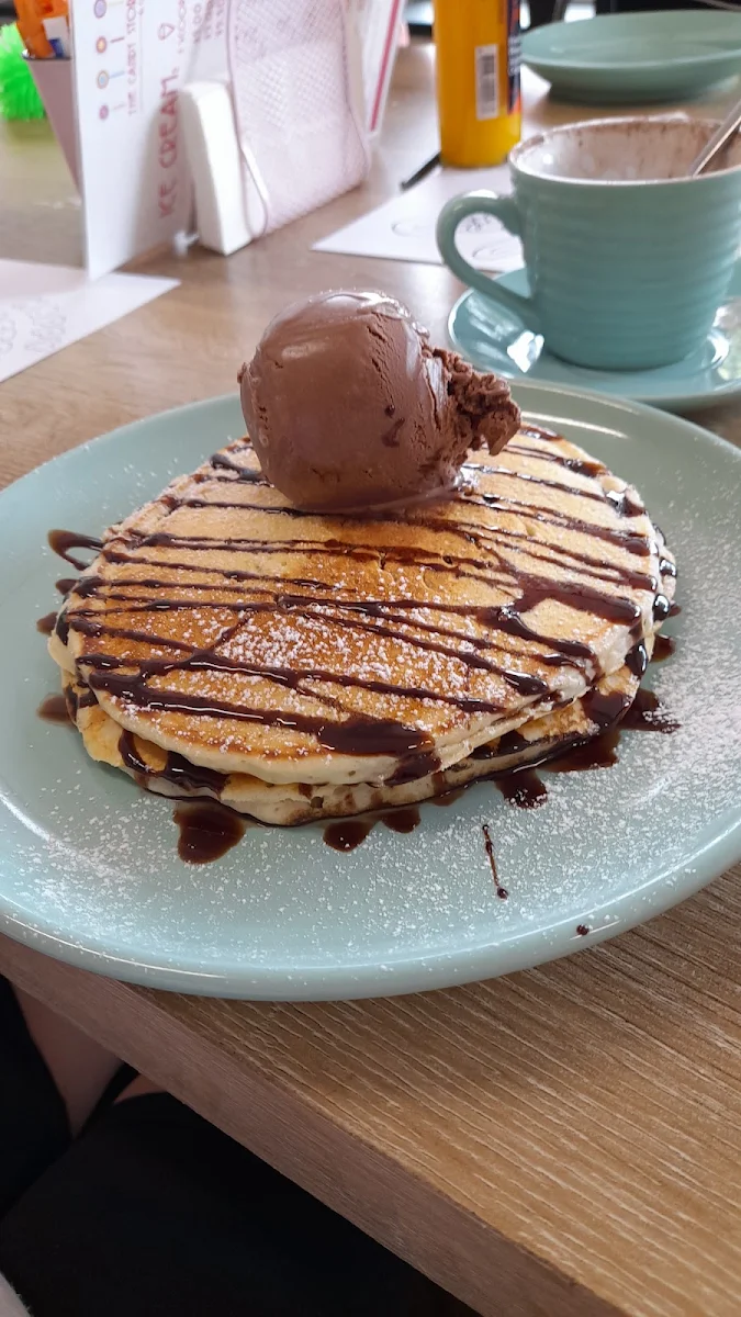 Highlights, The Candy Store & Cafe