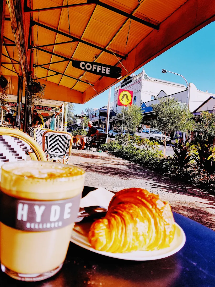Coffee & Croissant