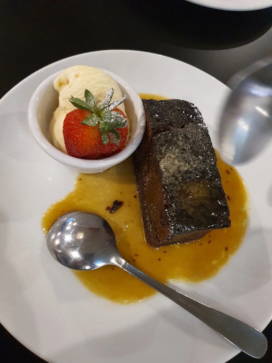 Sticky Date Pudding