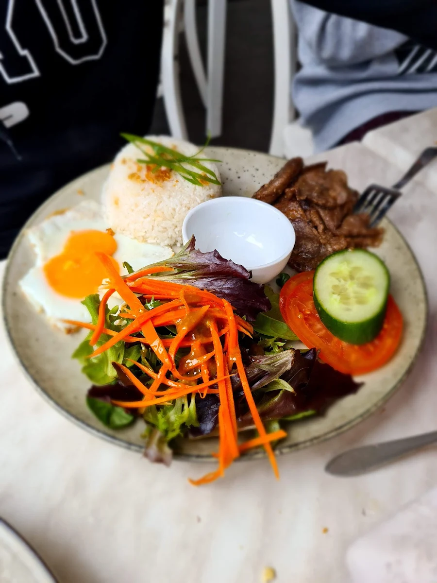 Tapsilog, Beachpoint Cafe