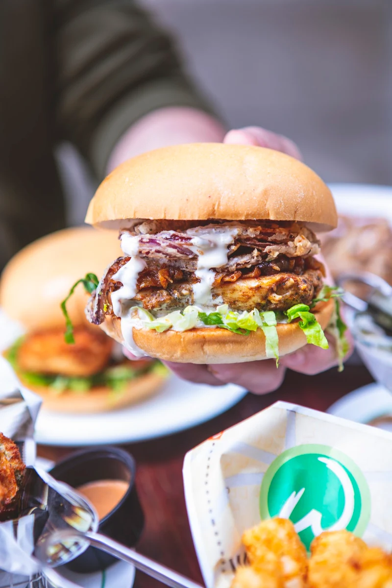 Highlights, Wahlburgers