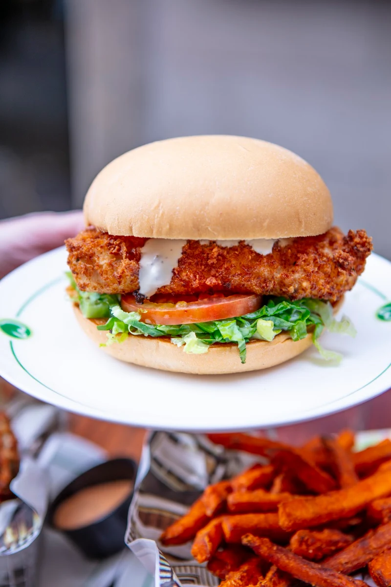 Highlights, Wahlburgers