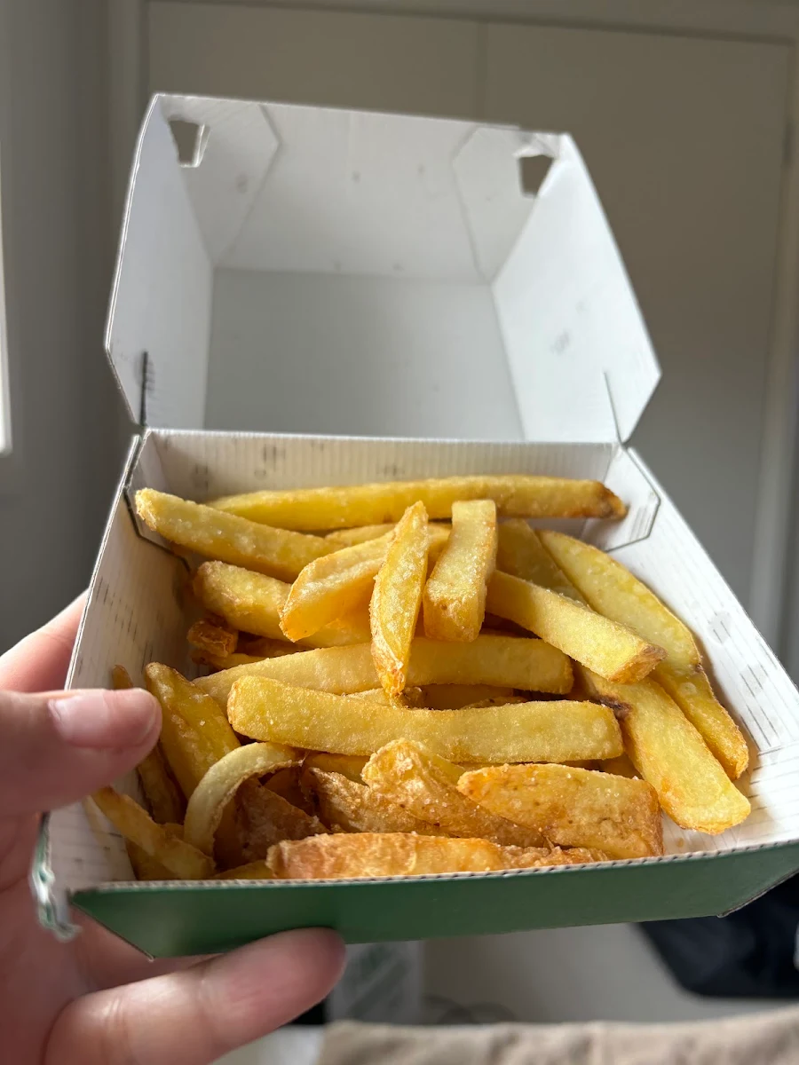 Highlights, Wahlburgers
