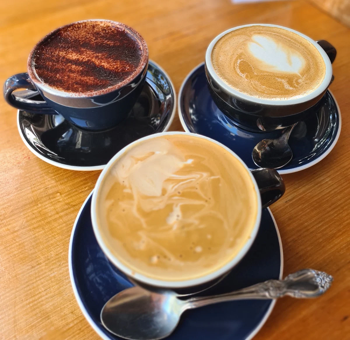 Flat White, EAT in the Bay
