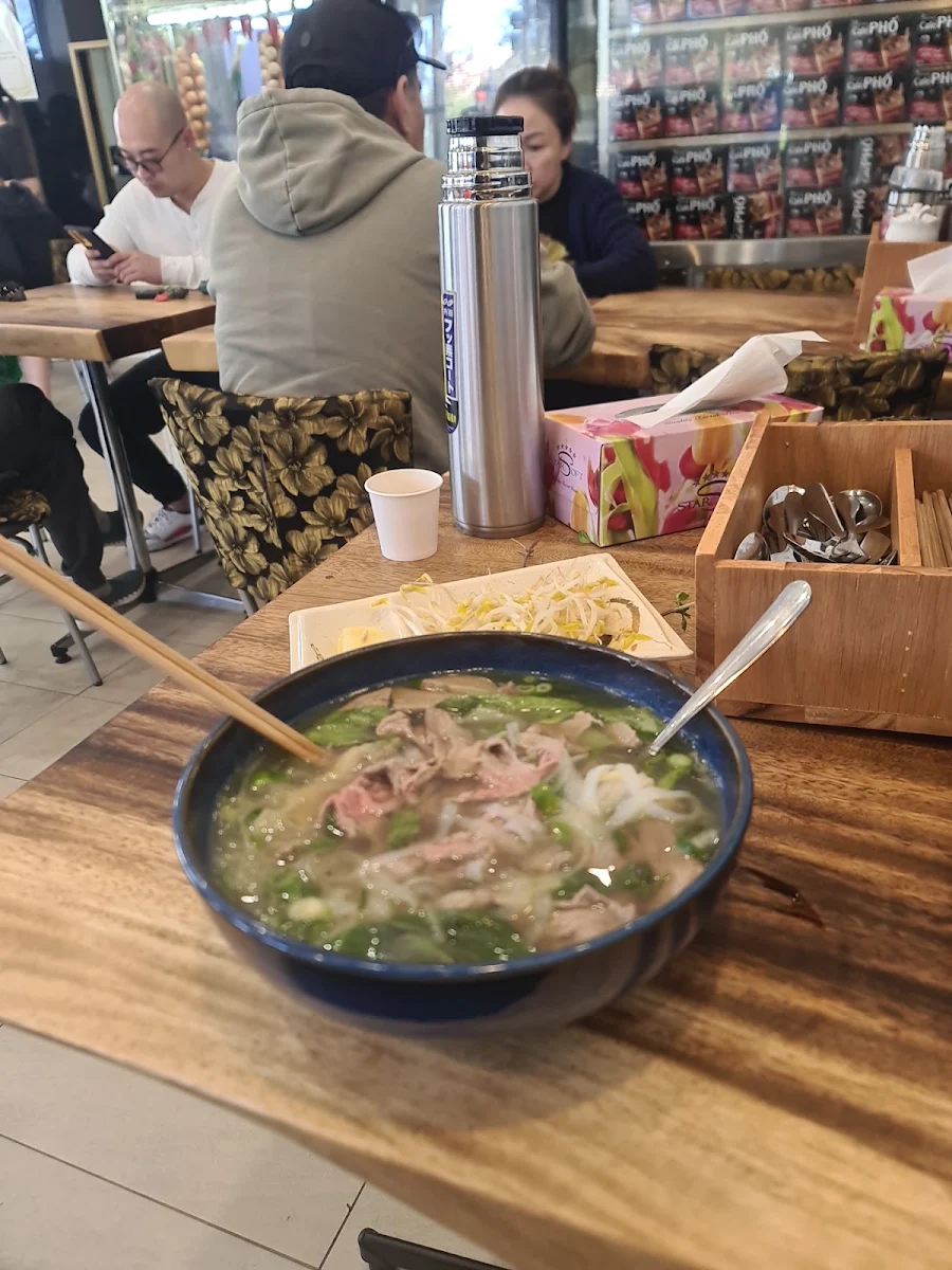 Phở Tái Nạm Viên
