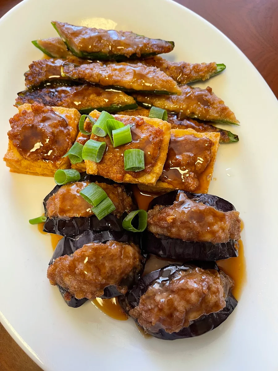 Highlights, Rainbow Inn Chinese & Thai Restaurant