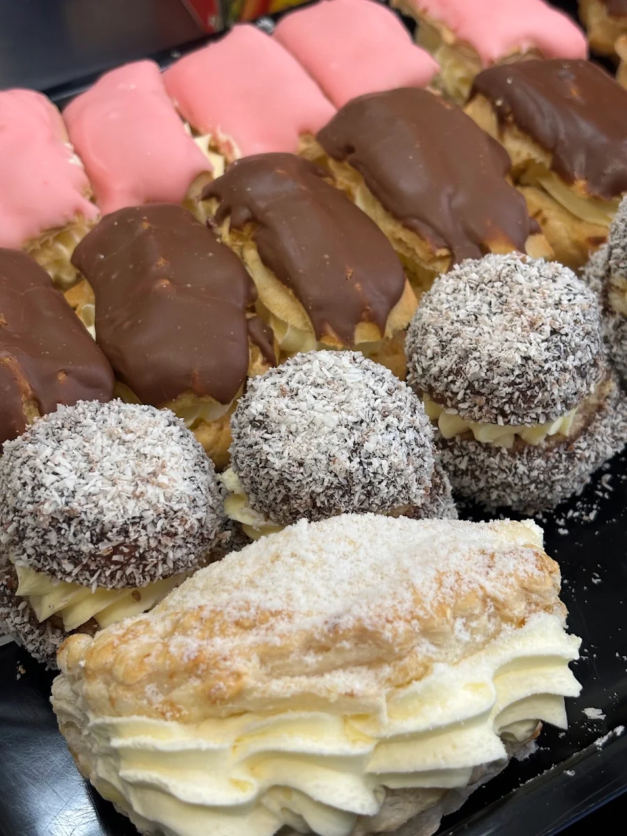 Highlights, RNJ Cakes
