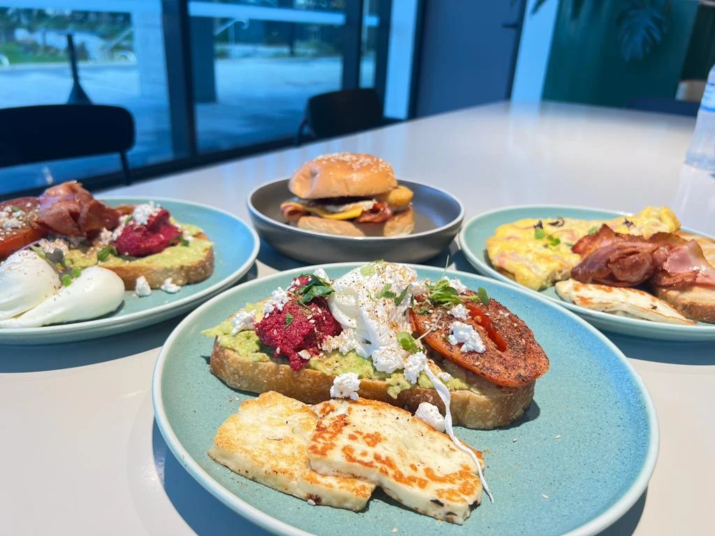 Highlights, Load Cafe
