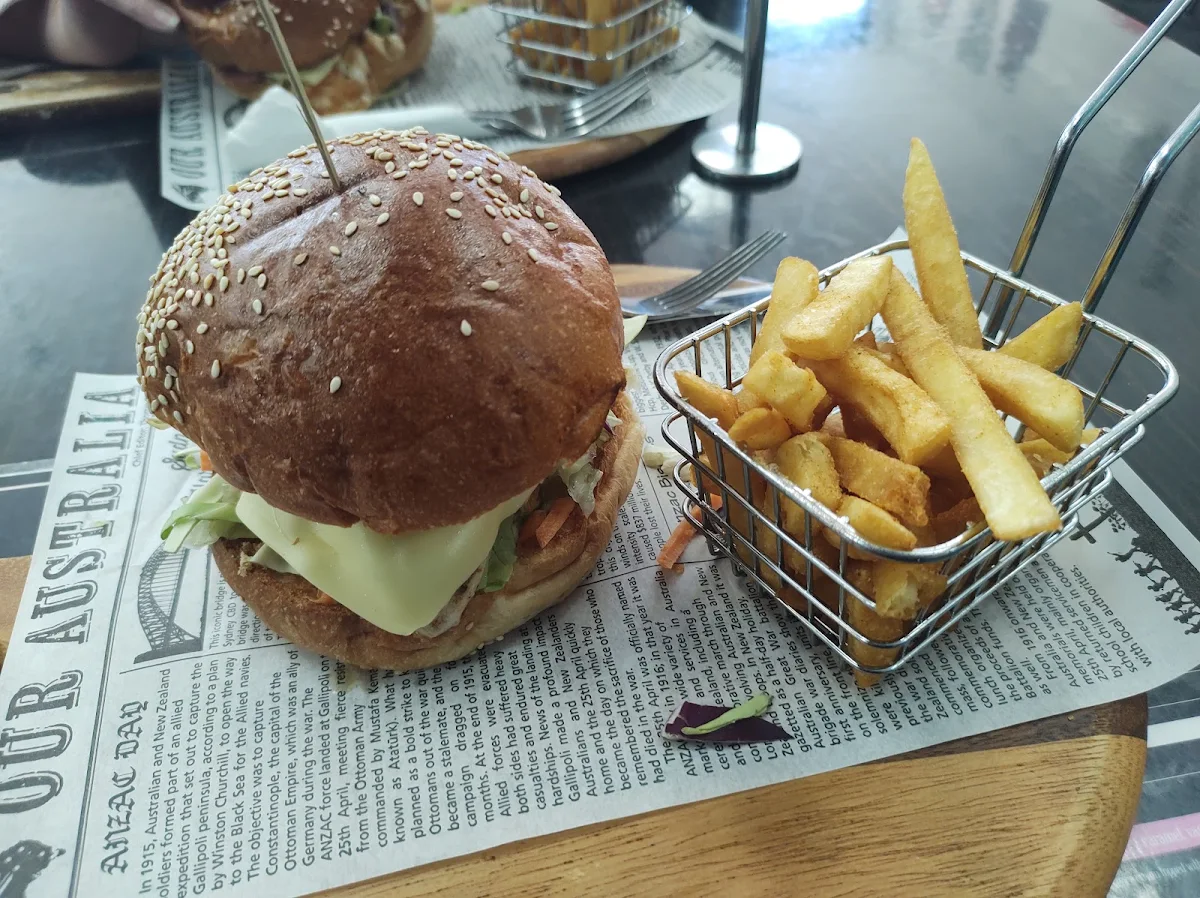 Burger, South Wagga Bakery