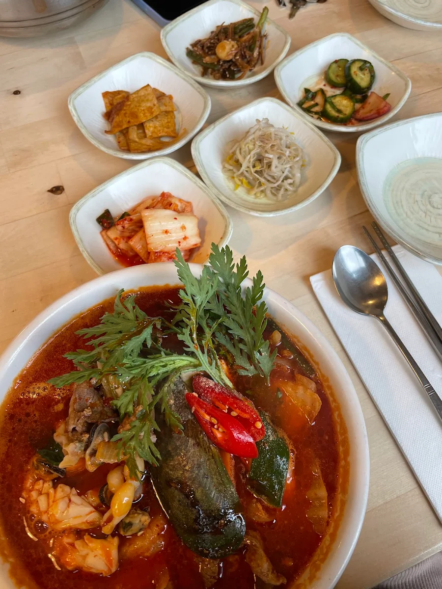 Jjampong, Hodori Korean Garden
