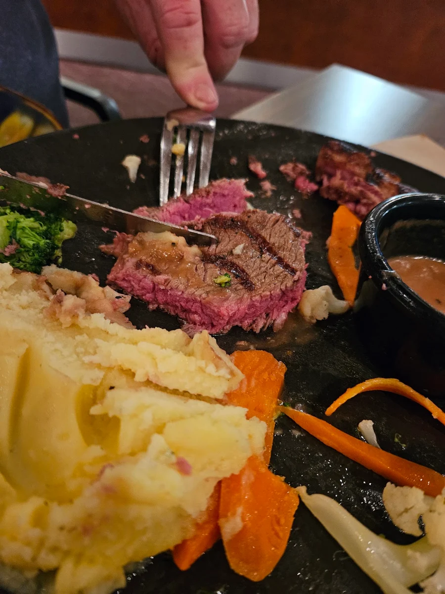 Highlights, Capricorn Tavern
