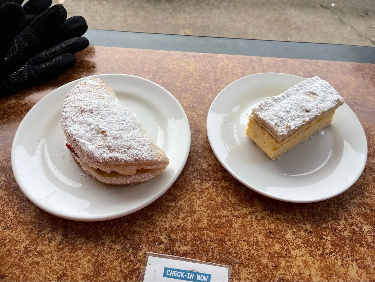 Apple Turnover, Launch Bakery