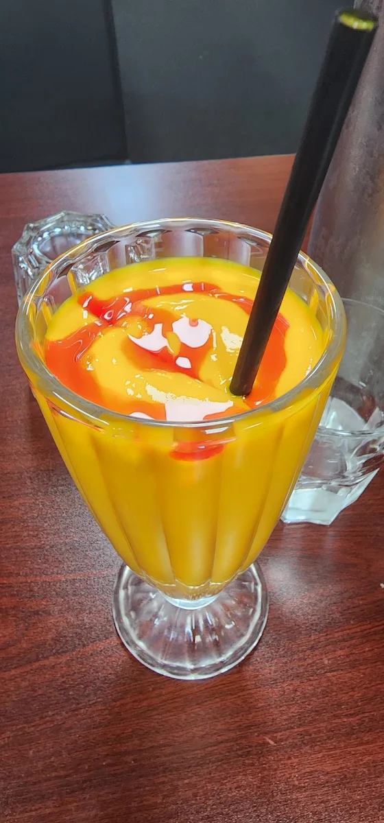Mango Lassi, Indian Curry Paradise