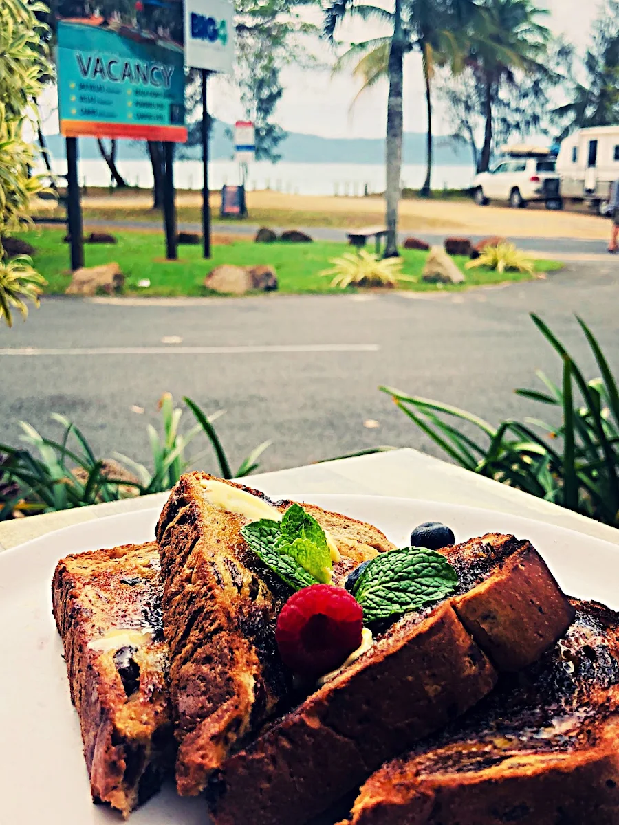 Highlights, Beachy's Coconut Cafe