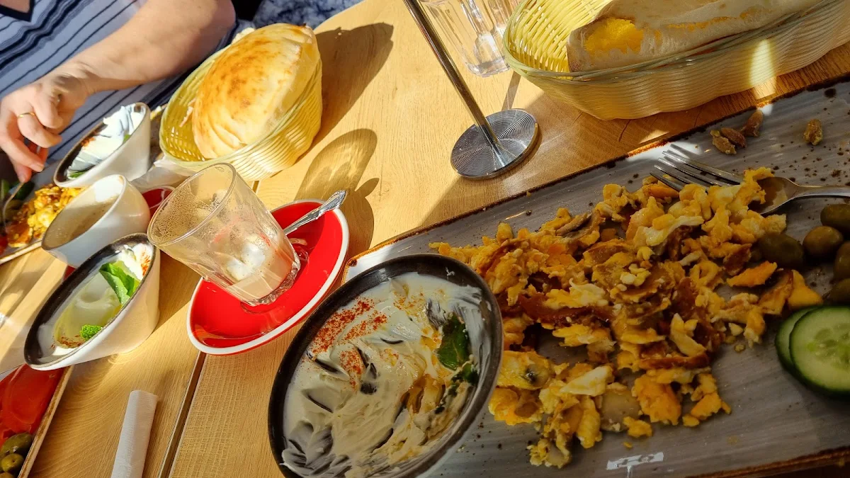 Highlights, Zet & Zaatar Bakery - Greenvale Lakes