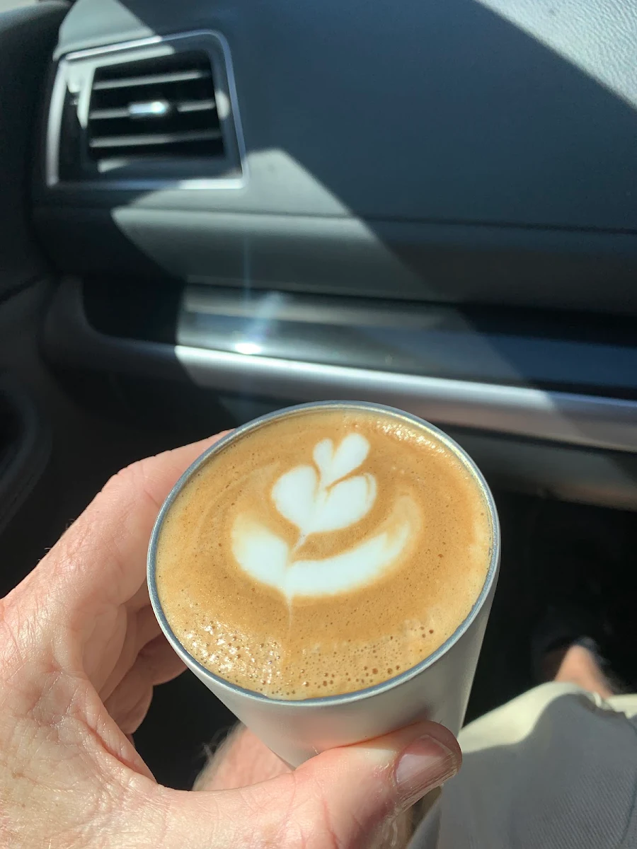 Highlights, Coffee & Dessert on Toolooa (Drive Thru)