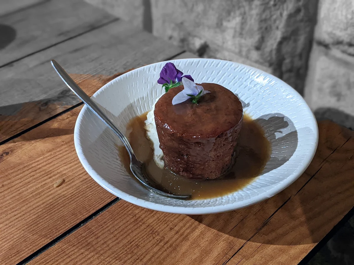 Sticky Date Pudding, The Duck