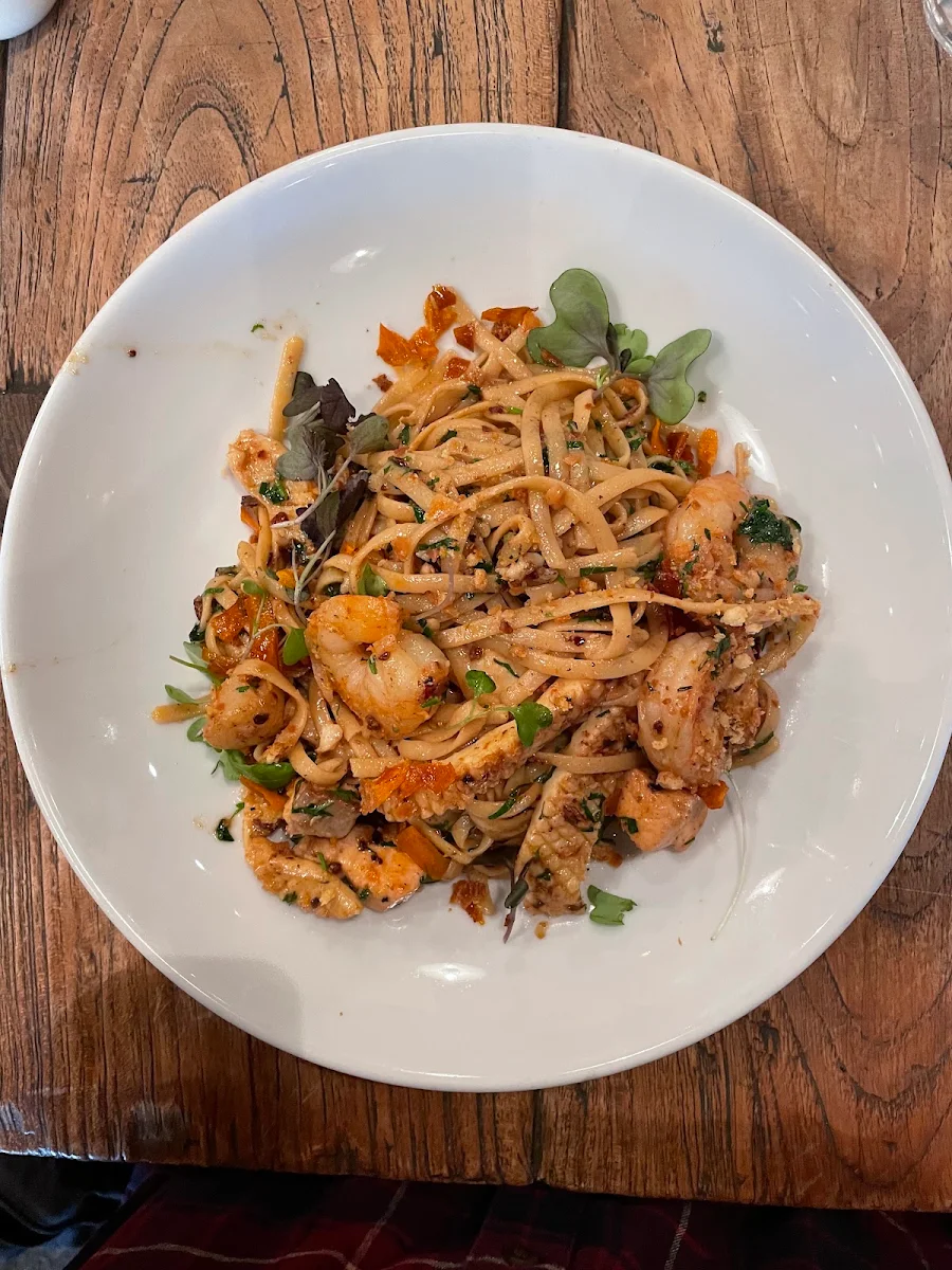 Seafood Linguini, The Woodlands Hotel