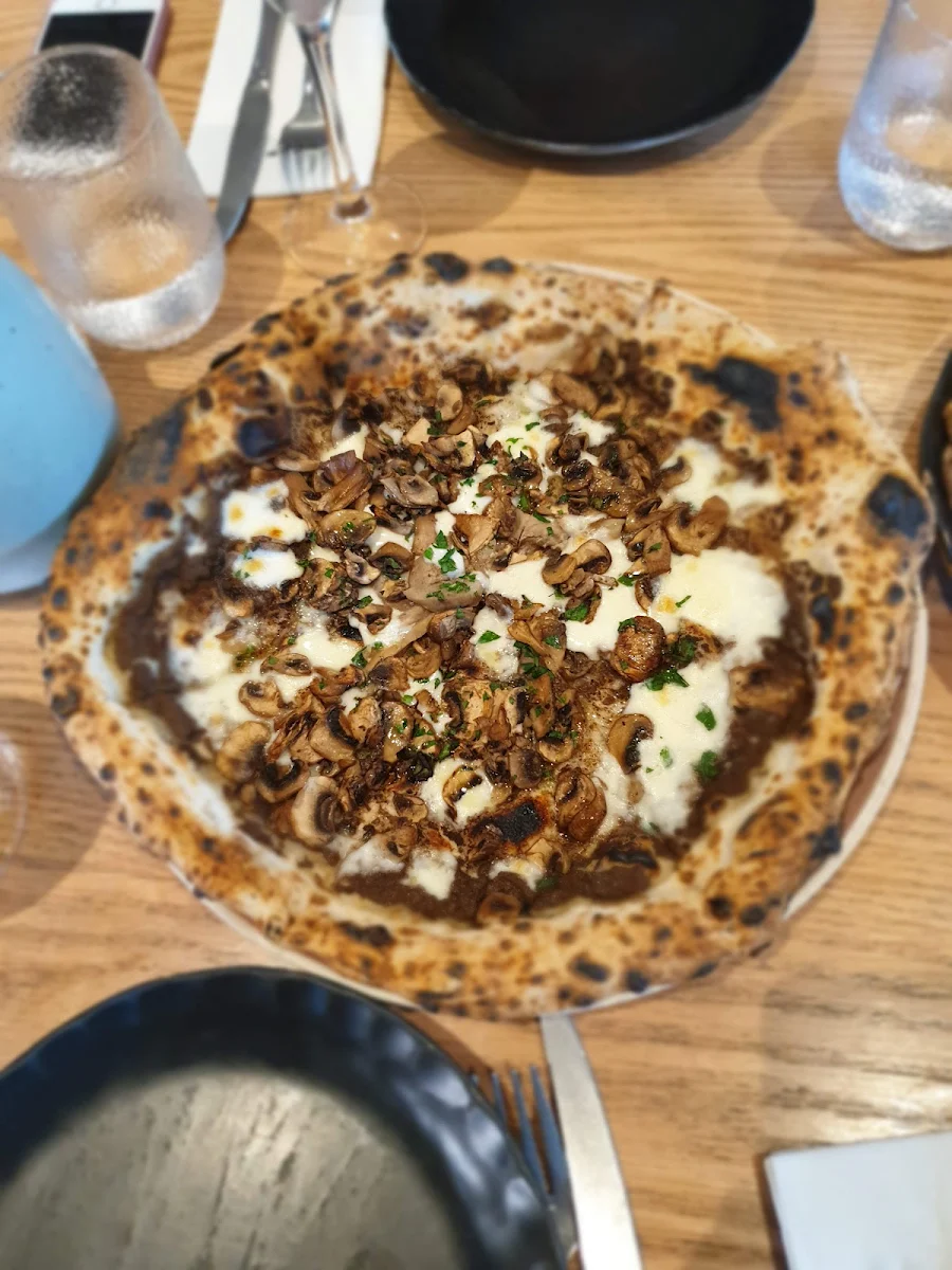 Postmistress Pizza, Postmistress Eatery