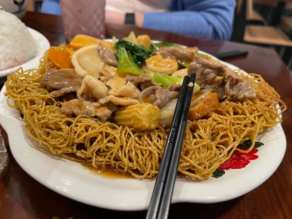 Combination Fried Crispy Noodles